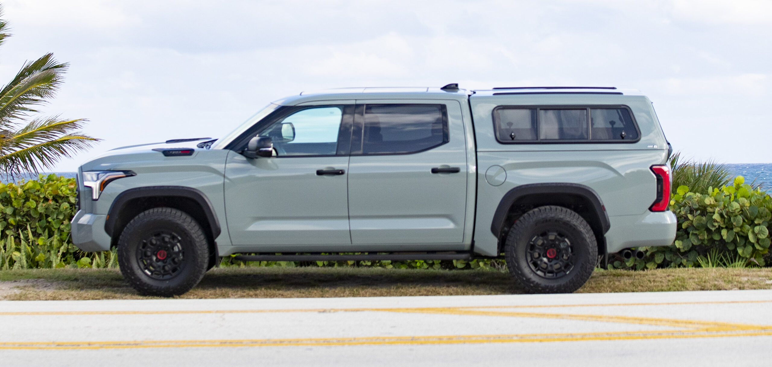 2022 Toyota Tundra Topper